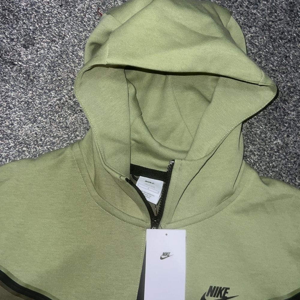 New Nike Tech Full Zip Hooded Jacket - Picture 2 of 6